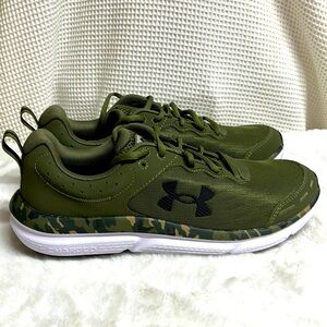 Under Armer Men’s Shoe